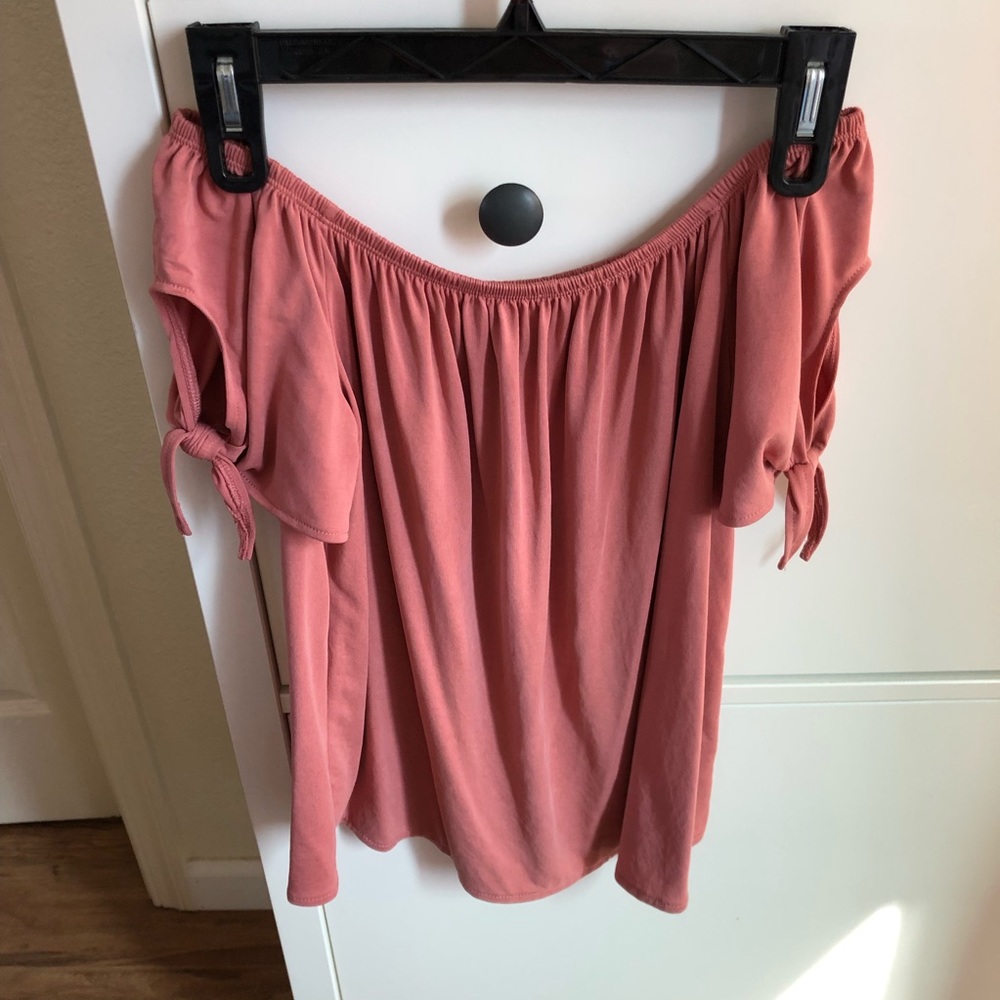 ❌SOLD❌ Mauve Off The Shoulder Top